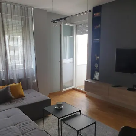 アパート Sajam 1 *